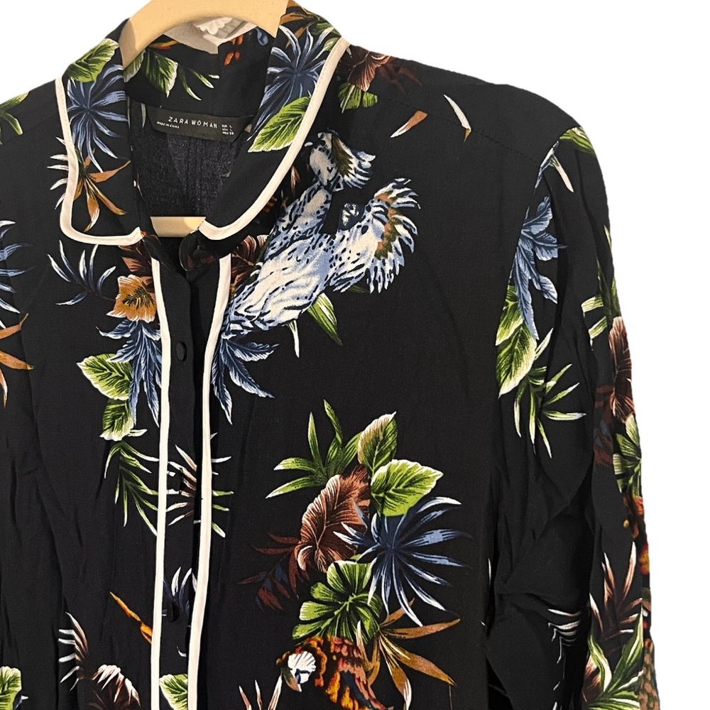 Women’s Zara Collar Floral Macaw Button Up Pant Jumpsuit Tropical Size L Parrot - Picture 2 of 8